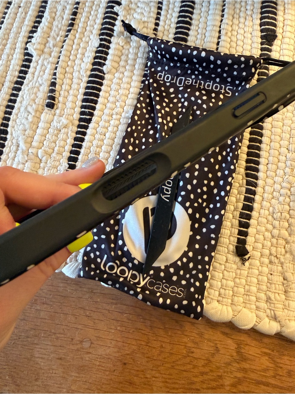 Loopy Cases - Picture 2 of 3